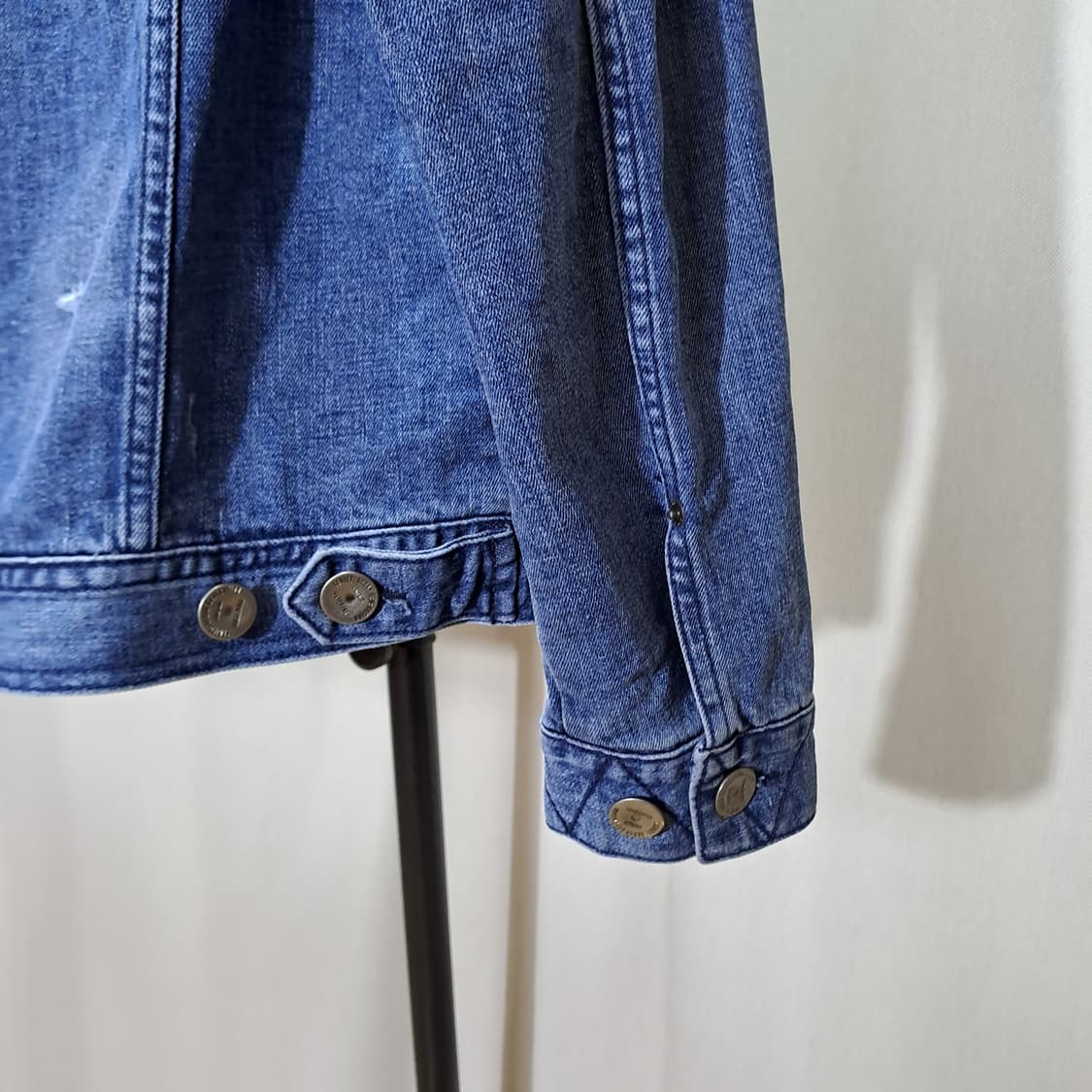 (새제품 택포) 코오롱시리즈 셀비지 데미지 트러커 자켓 B603 상품이미지6