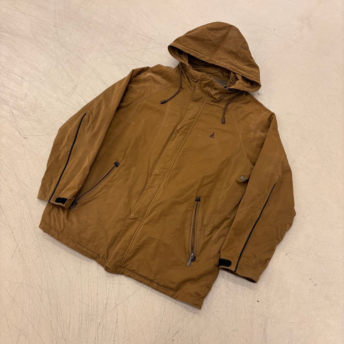 빈폴 스포츠 새틴 브라운 스몰로고 자켓 상품이미지1