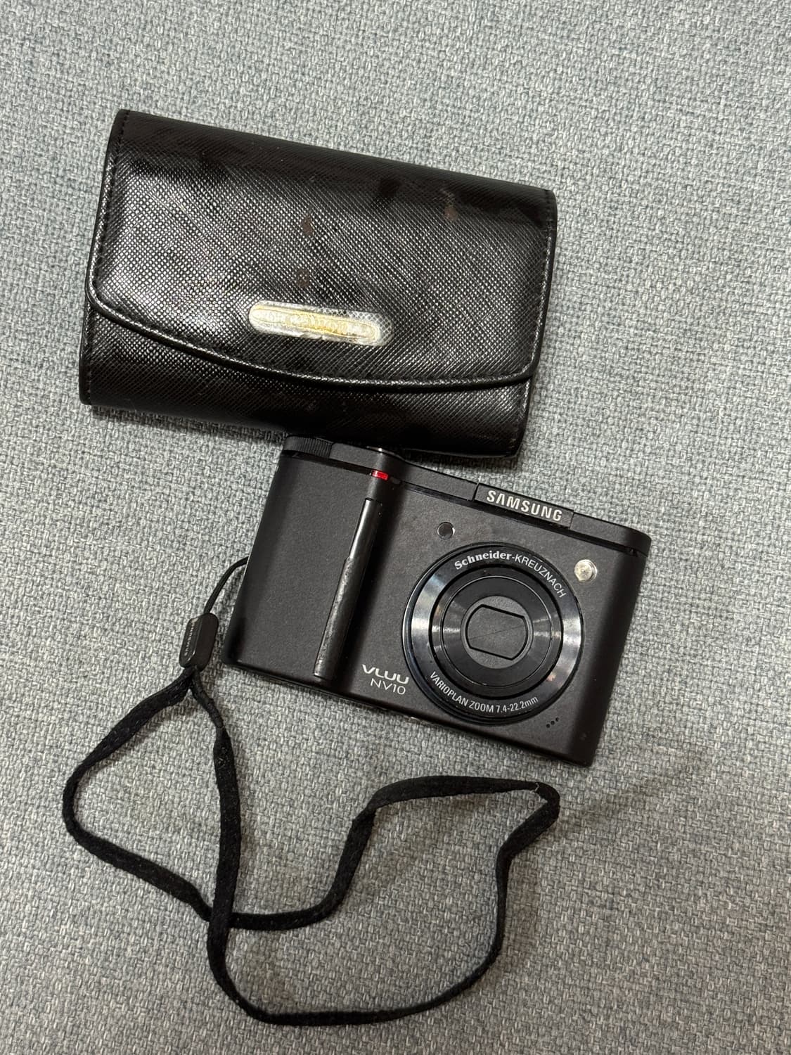 삼성 VLUU NV10 디지털 카메라 (파우치 포함) 상품이미지1
