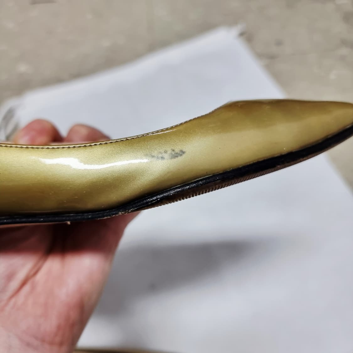 마놀로블라닉 옐로우골드 레더 플랫슈즈 단화 구두 신발 (245/37.5) 상품이미지4