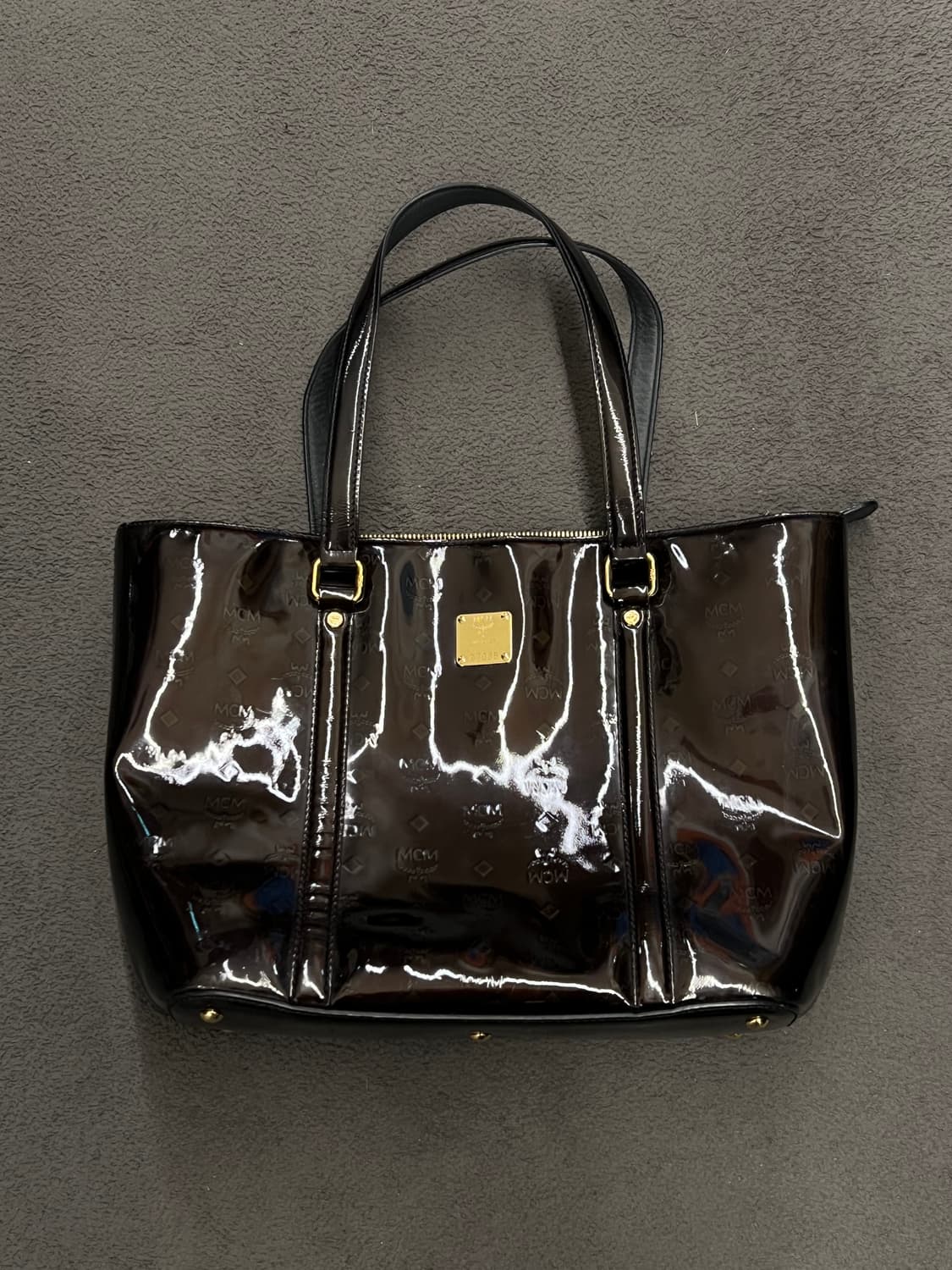 MCM 에나멜 토트백 처분  상품이미지1