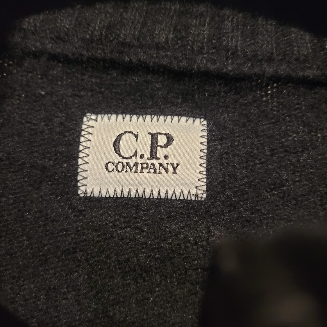 CP컴퍼니 렌즈와펜 집업 가디건 50 상품이미지6