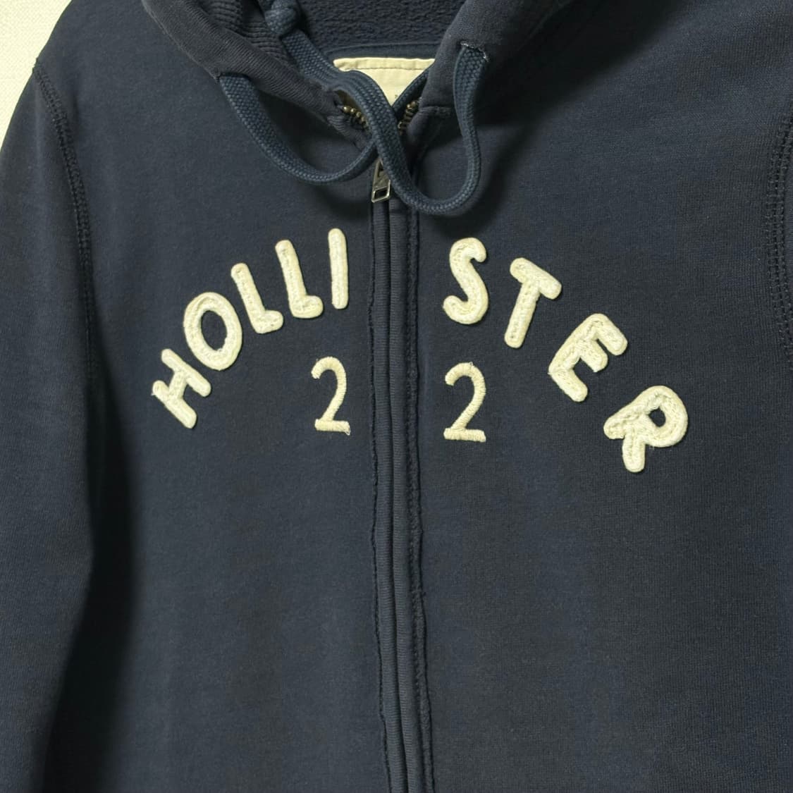 홀리스터 아치로고 네이비 딱붙 후드집업 상품이미지7