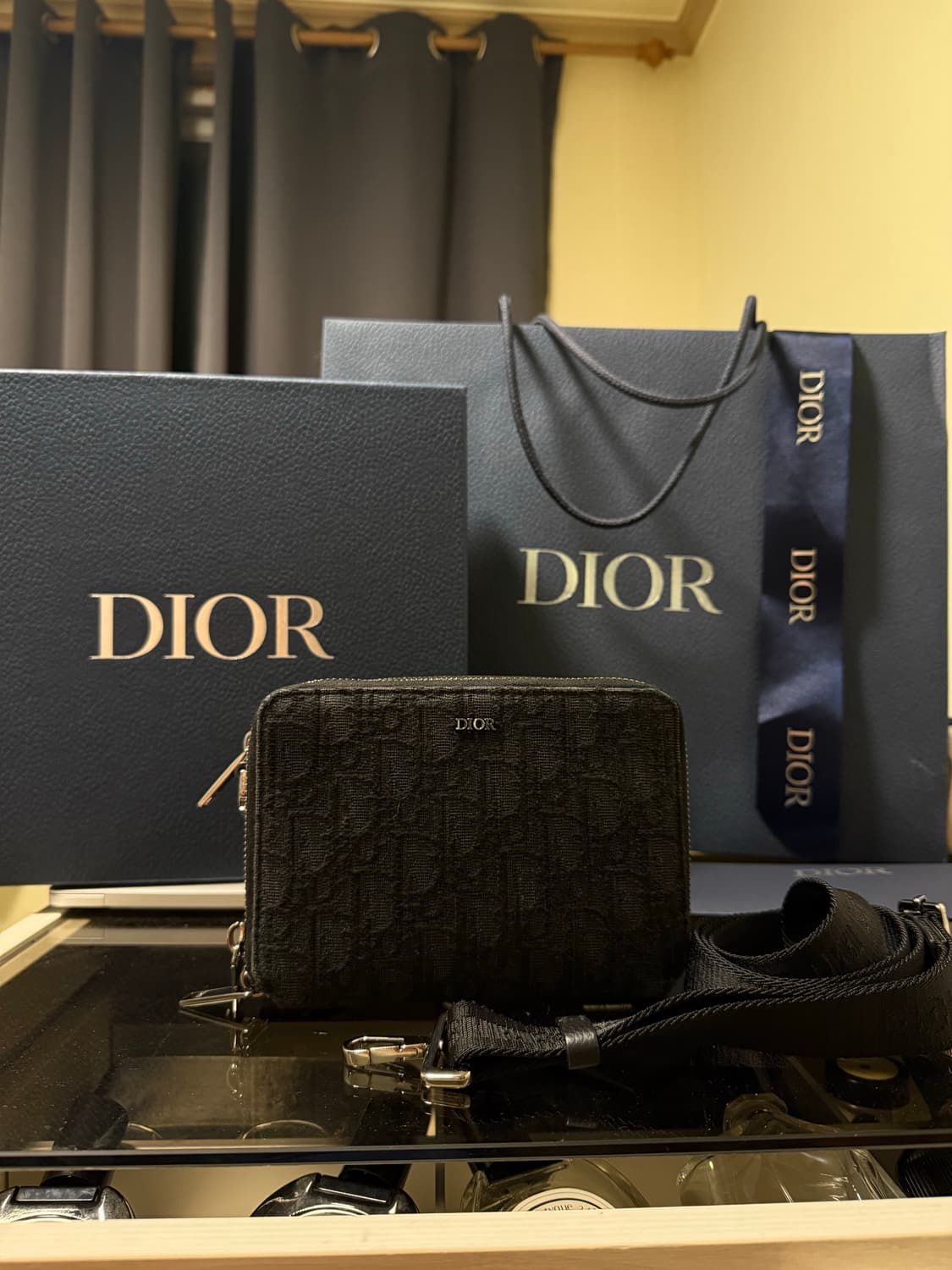 디올 오블리크 파우치 메신저백 블랙 풀구성 새상품급 상품이미지4