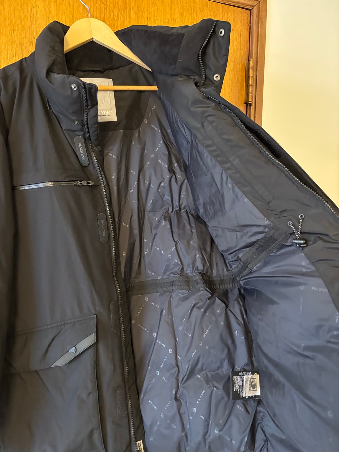 블랙야크 고어텍스 블랙 패딩 자켓 상품이미지5