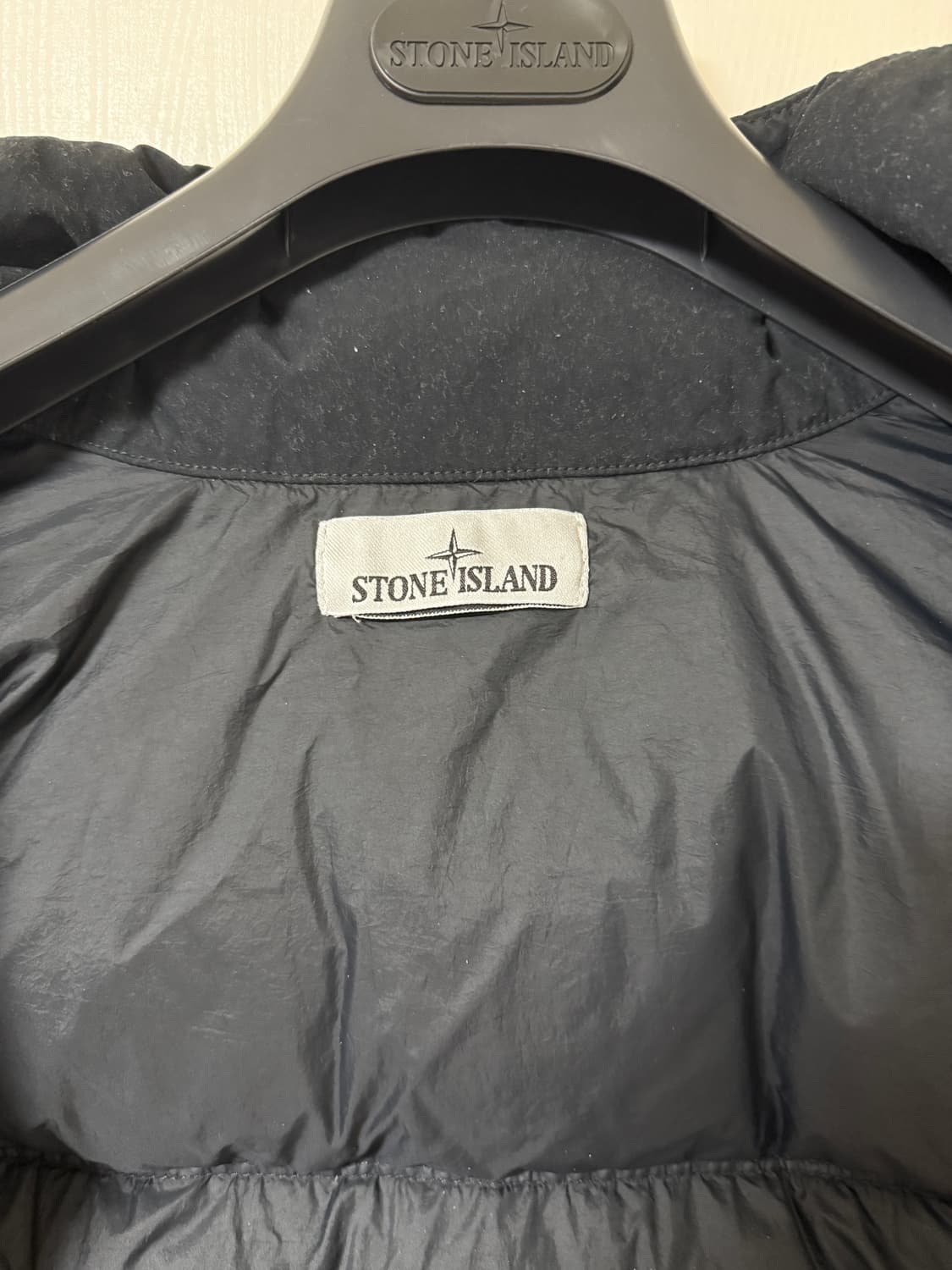 스톤아일랜드 크링클랩스 25FW 블랙 S 상품이미지4