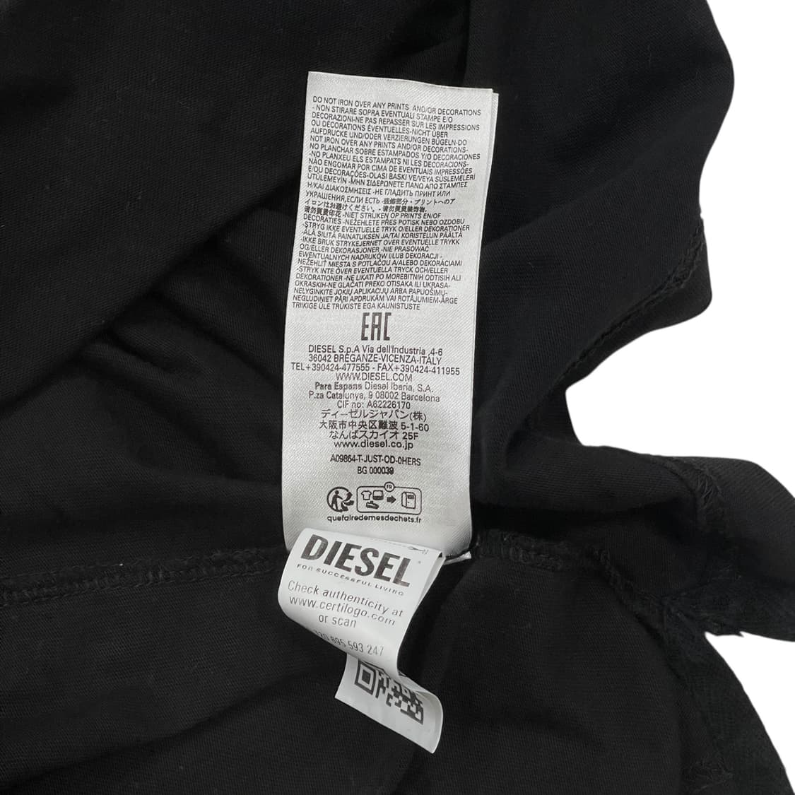 DIESEL 디젤 메탈릭 오발 D 반팔티 블랙 XL 상품이미지6