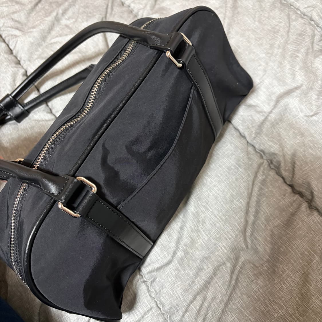 히어리 나일론 숄더백 - Ember Boston Bag(Black) 상품이미지4