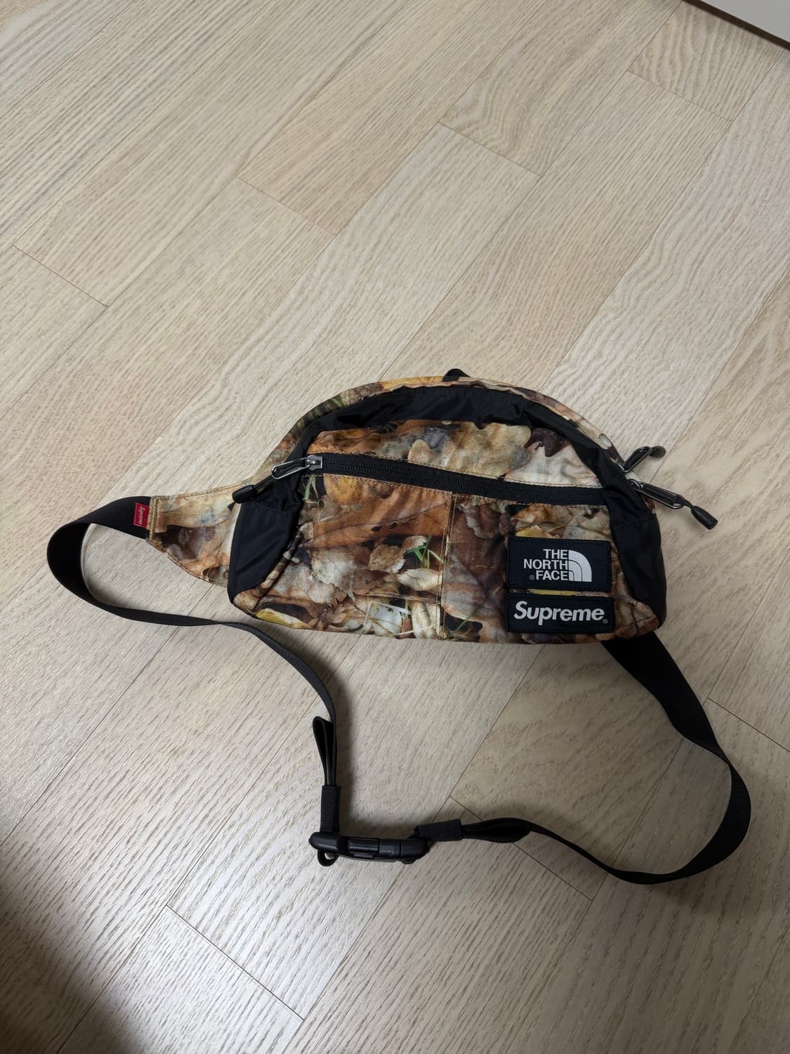 (Os) 16fw 슈프림 노스페이스 낙엽 웨이스트백  상품이미지1