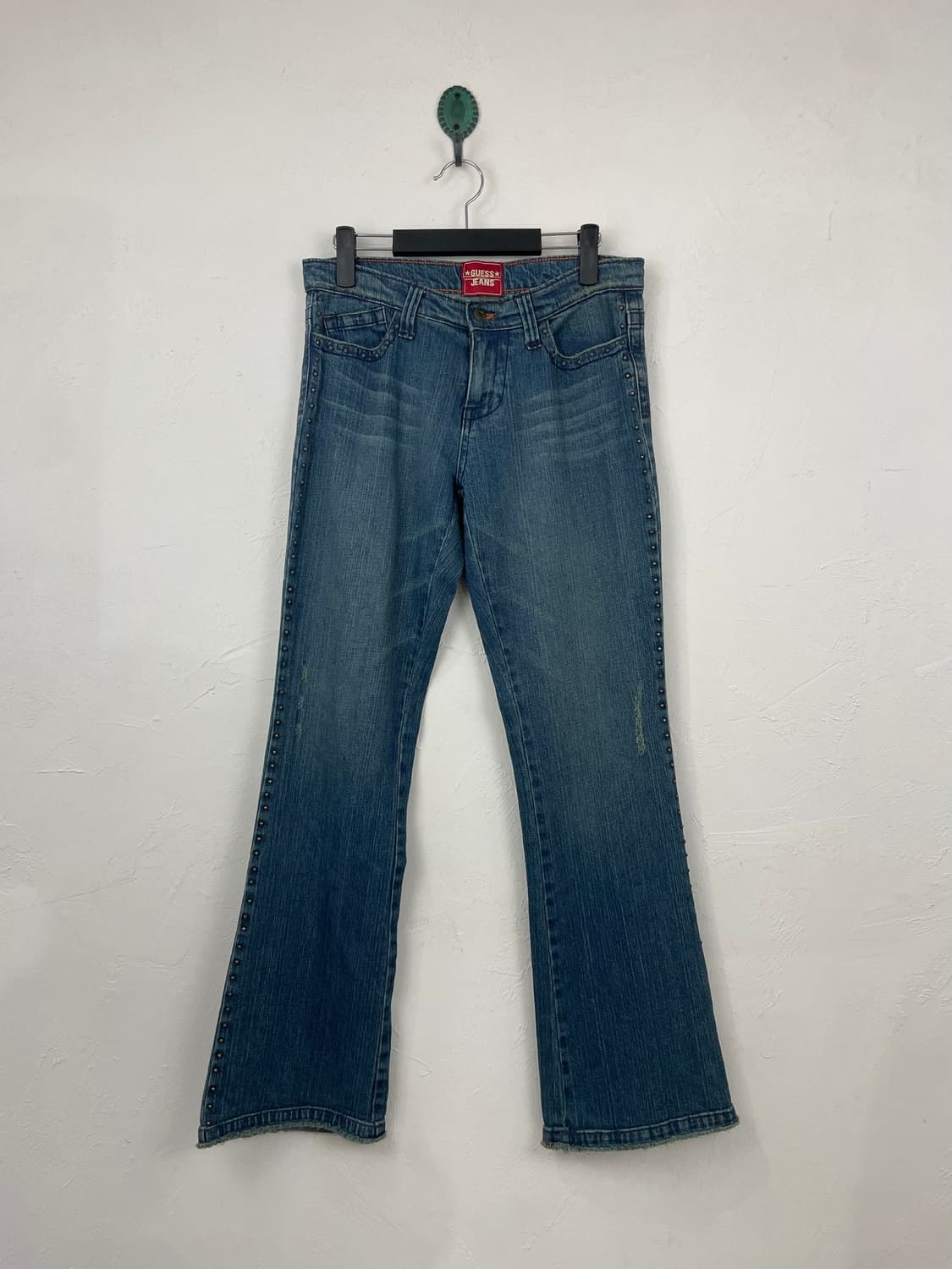 GUESS JEANS 사이드 스터드 플레어 진 상품이미지1