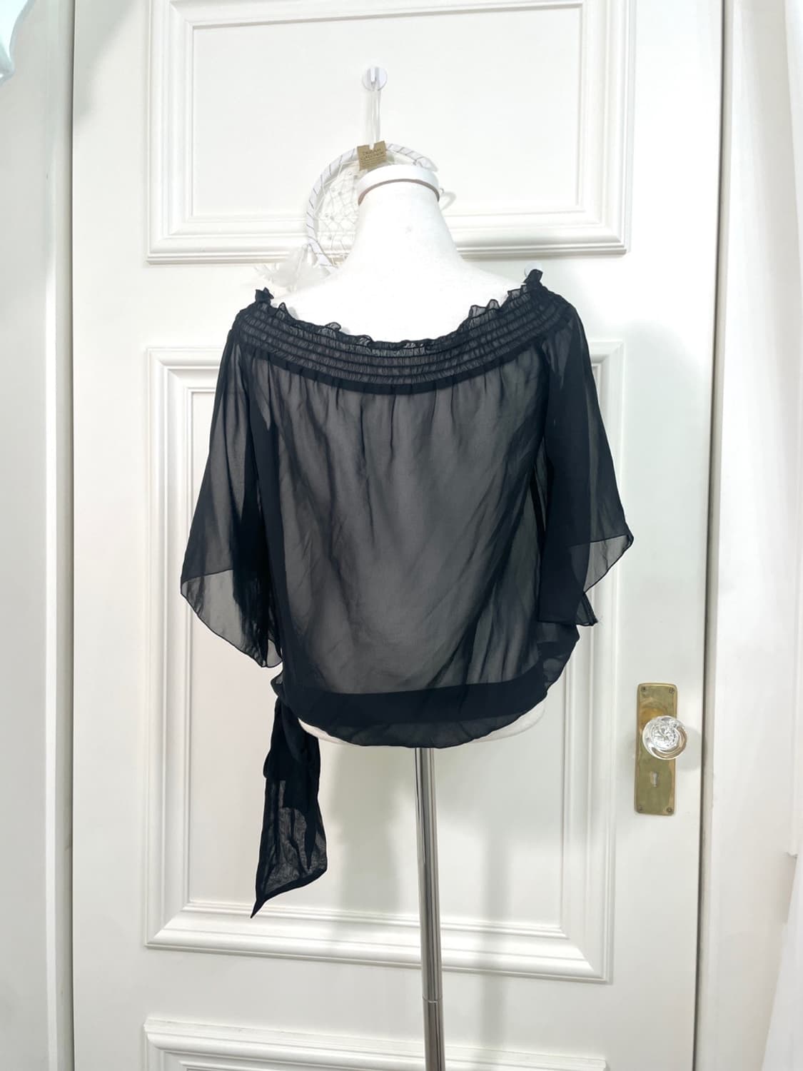 black chiffon side bow off-shoulder blou 상품이미지3