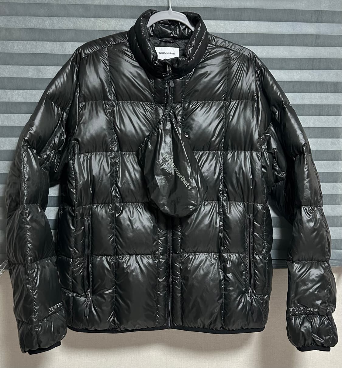 디스이즈네버댓 Pertex 라이트 다운 블랙 상품이미지1
