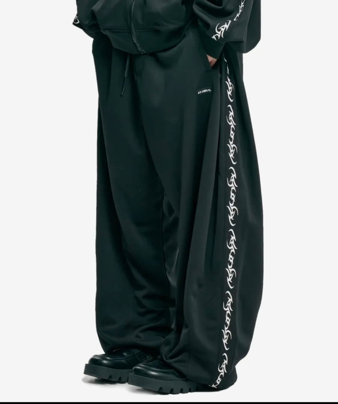 아조바이아조 랭글런 트랙 자켓/원턱 트랙 팬츠 셋업 XL(소코년 착용) 상품이미지4