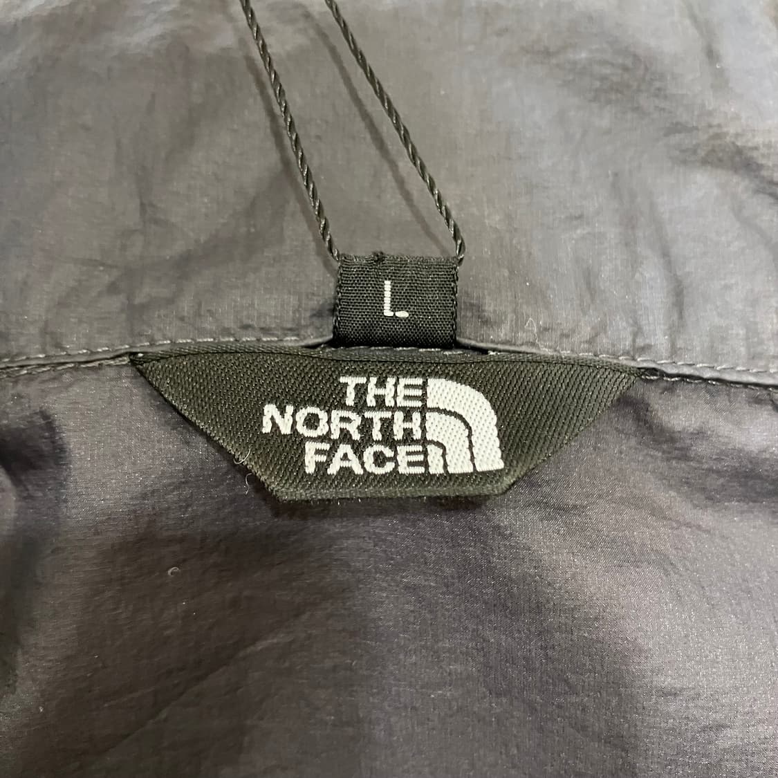 200 노스페이스 바람막이 자켓 그레이 상품이미지3