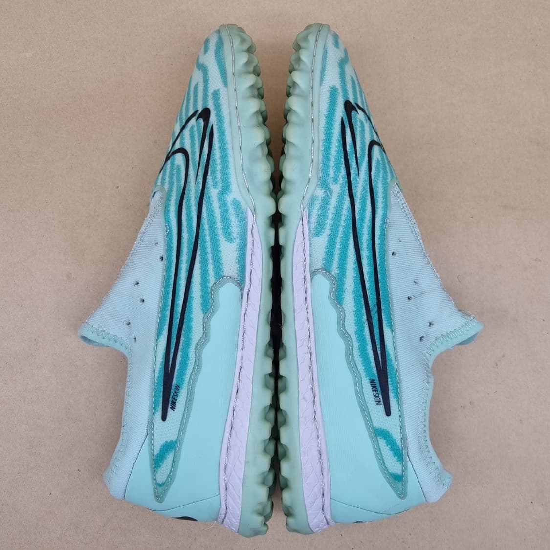 나이키 팬텀 Gx 아카데미tf 풋살화 275 상품이미지5