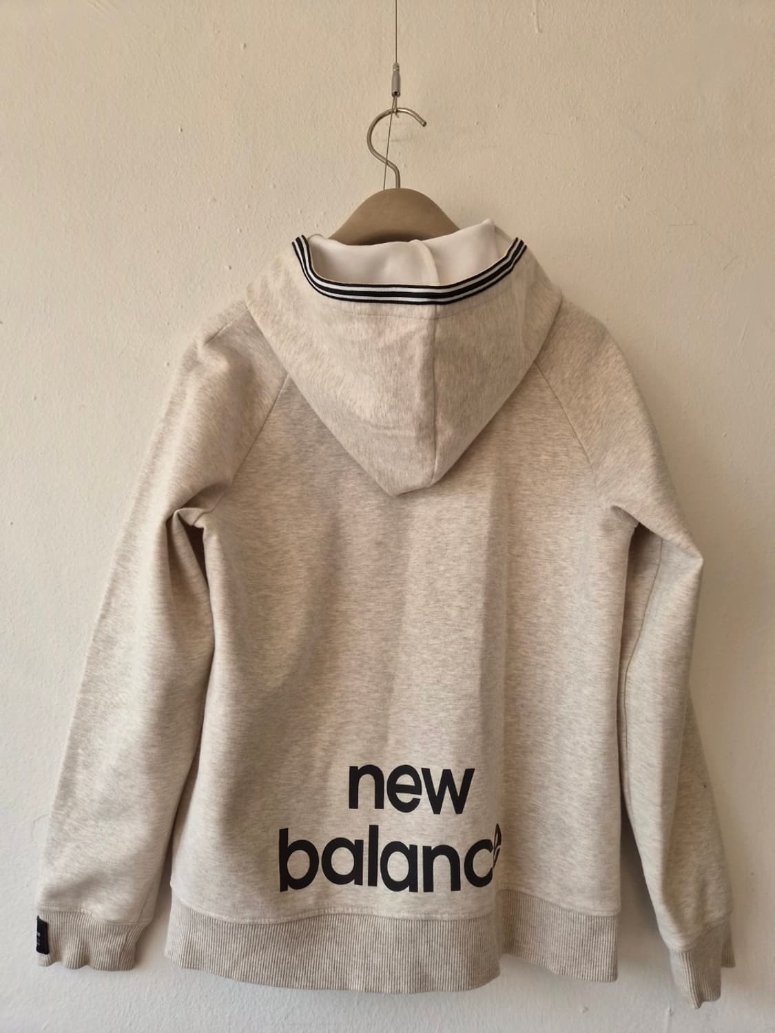 뉴발란스 키즈 간절기후드집업점퍼 155사이즈 상품이미지3