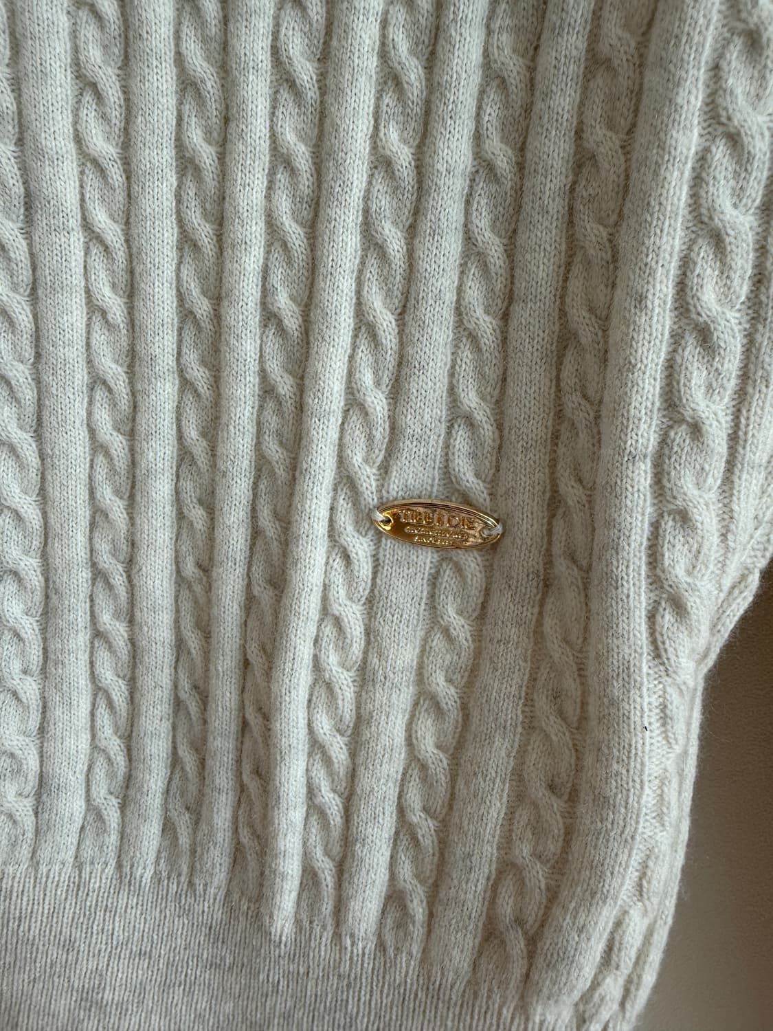 틸아이다이(TILLIDIE) 꽈베기 진주 가디건(캐시미어 블렌드) 상품이미지4