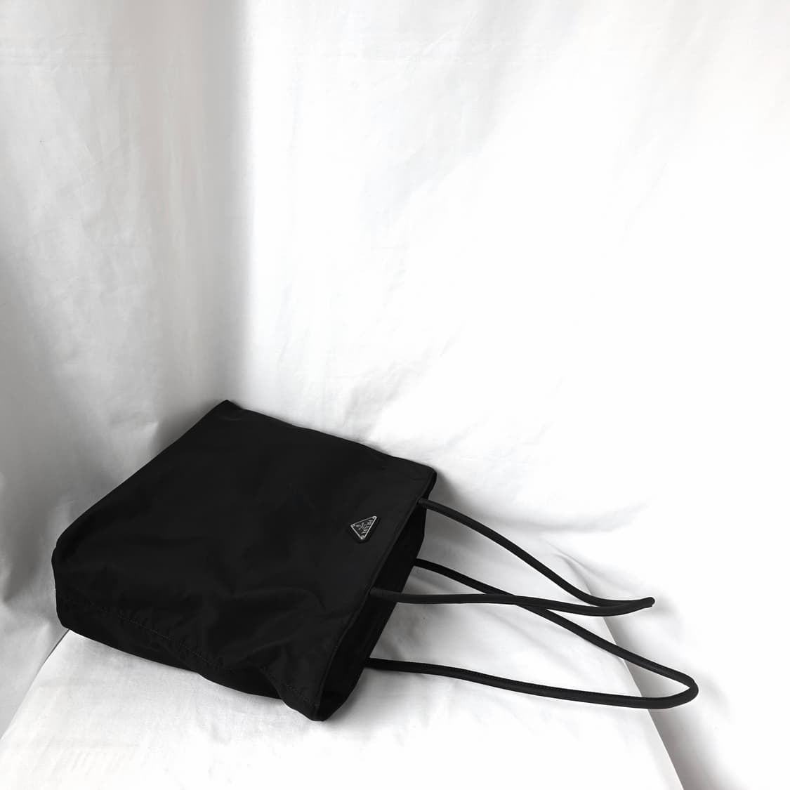 [정품 PRADA] 프라다 포코노 나일론 긴줄 숄더백 상품이미지3