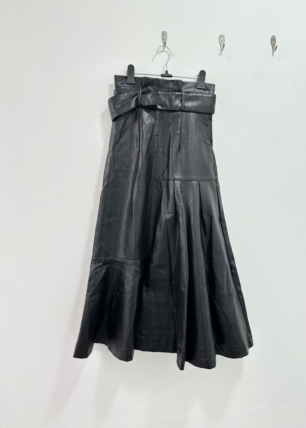 Emiria Wiz leather belted skirt 상품이미지4