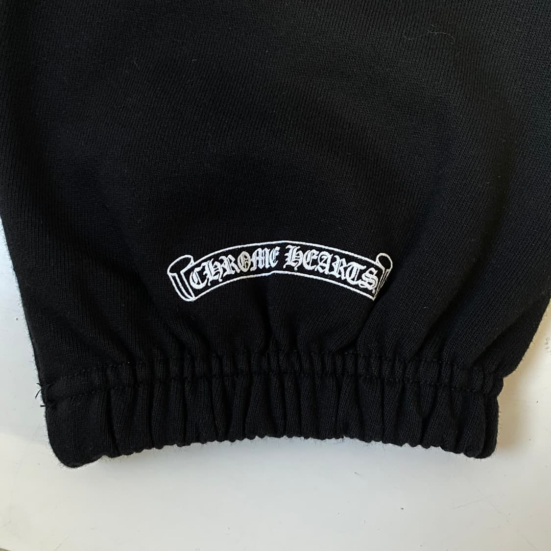 [S] 크롬하츠 크로스 스웨트팬츠 블랙 멀티컬러 상품이미지7