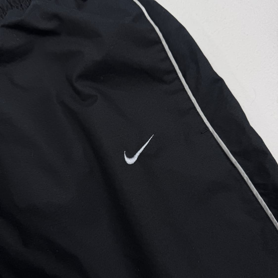 나이키 00s 스우시 올드스쿨 바람막이 트랙팬츠 상품이미지3