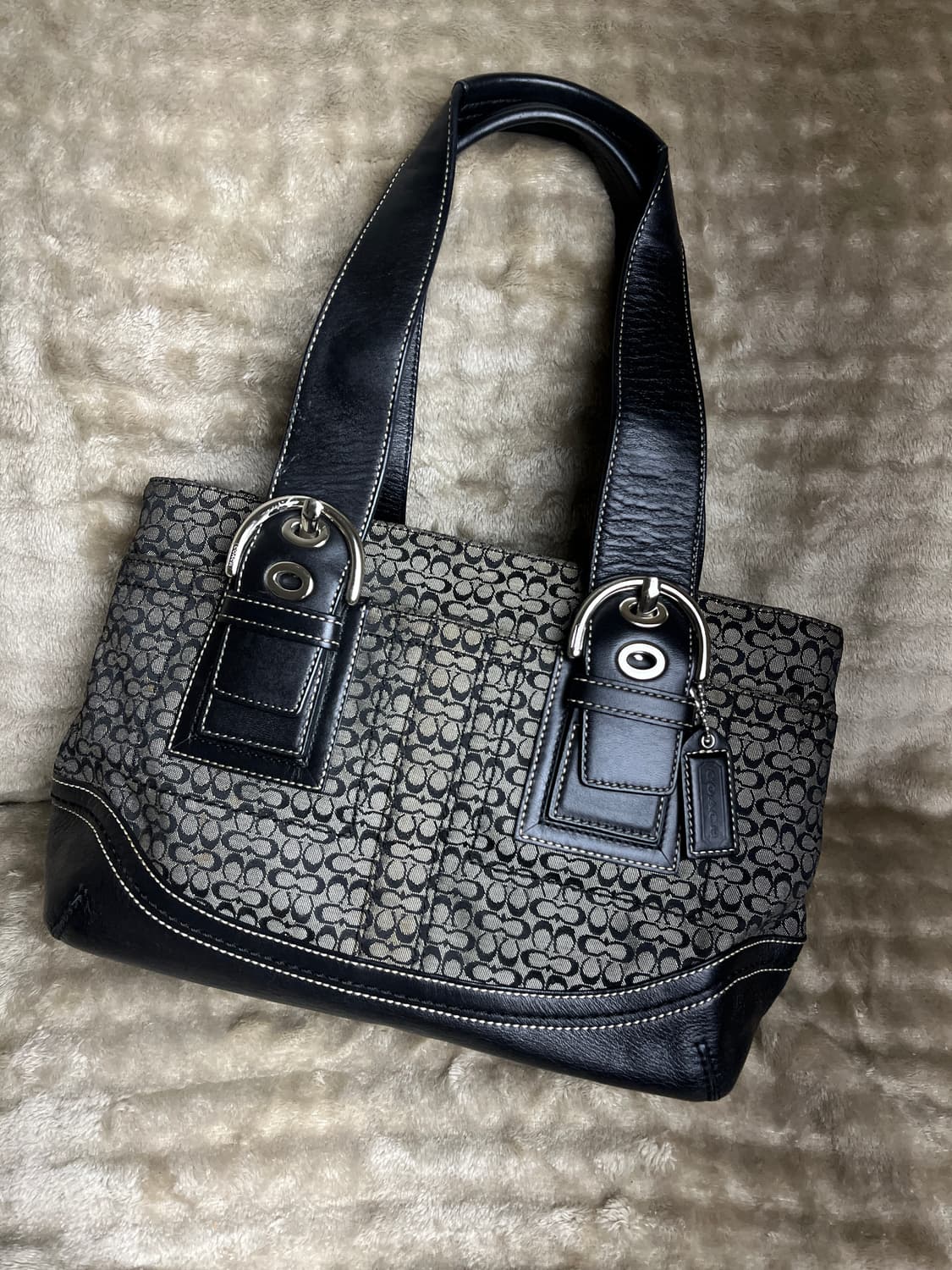 코치 숄더백 상품이미지1