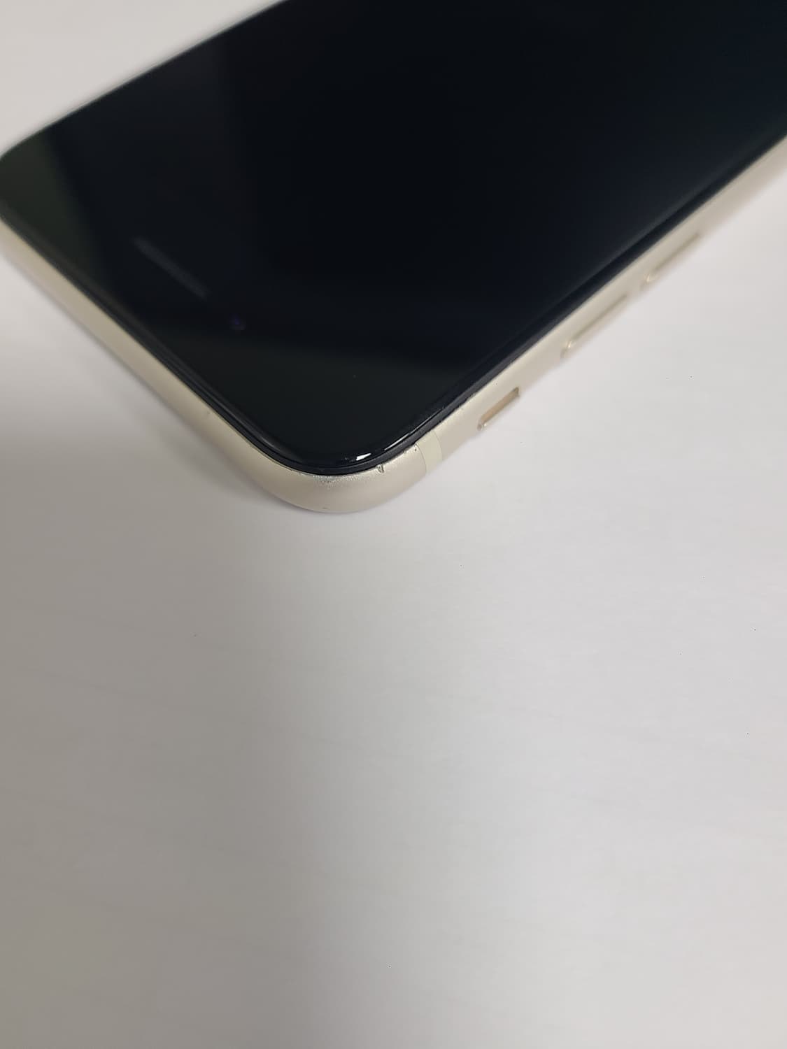 아이폰 se3 화이트64G 배터리순정88(24년11월) 상품이미지9