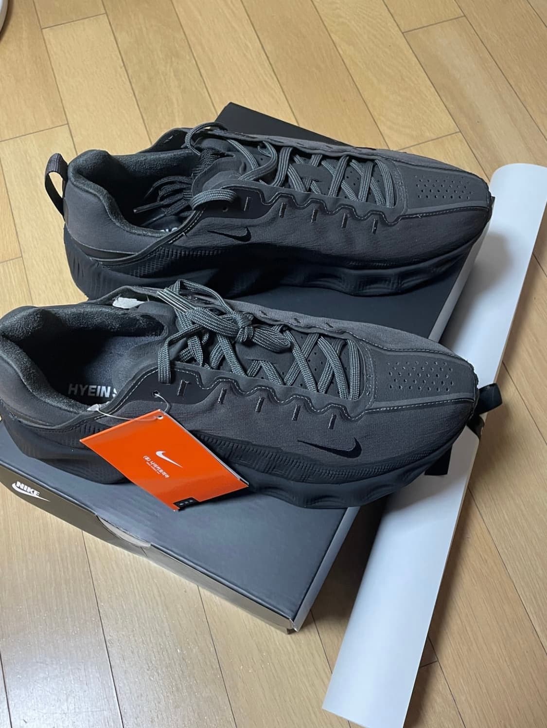 270 나이키x혜인서 아바로버 상품이미지1