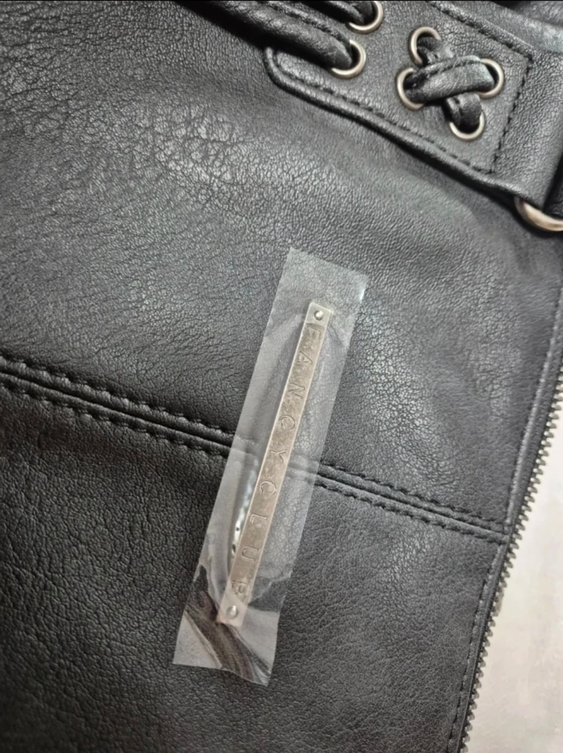 팬시클럽 벨티드 워싱 레더 백 블랙 | FANCY CLUB 새상품 상품이미지5