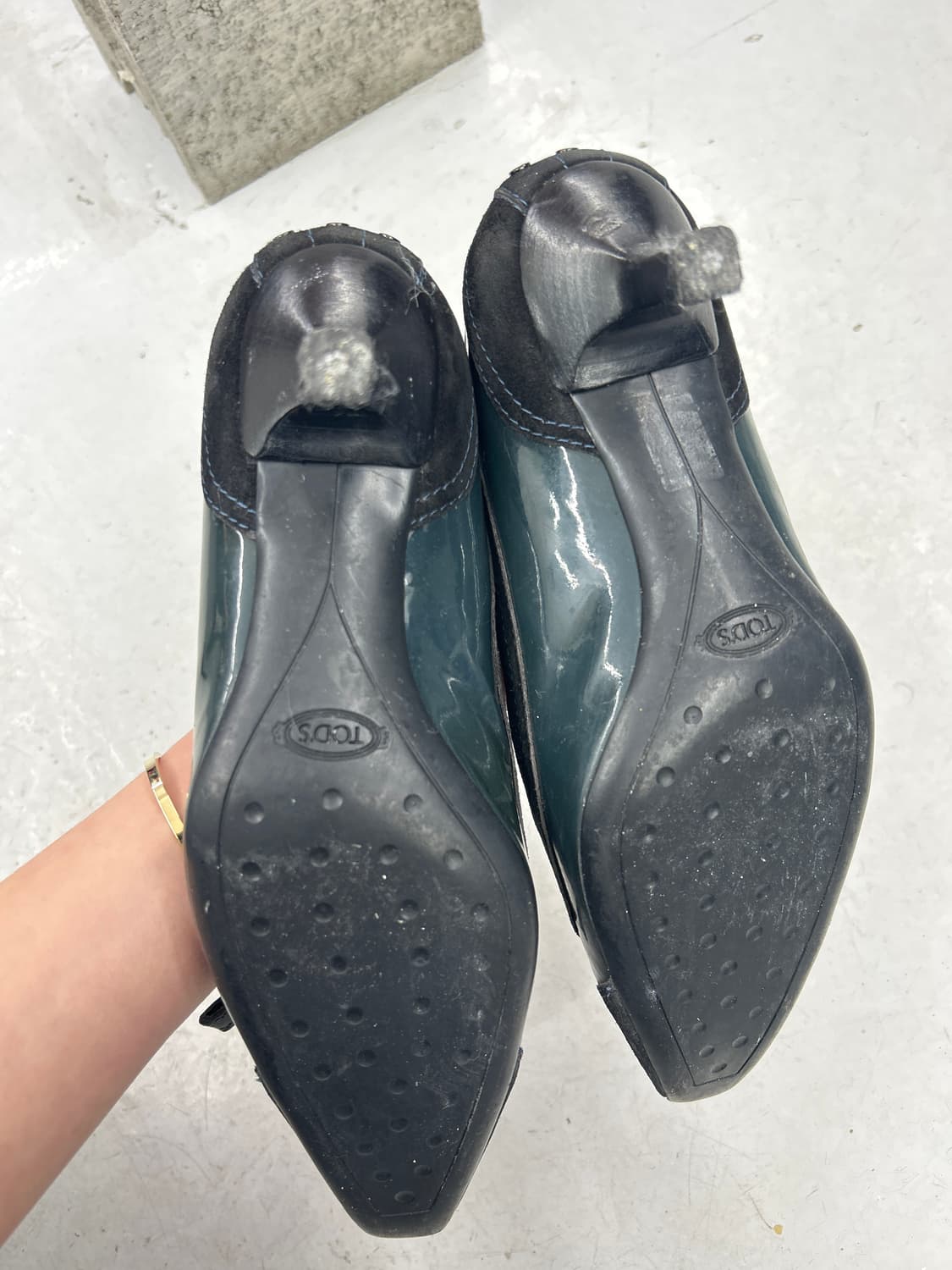 토즈 스트랩 펌프스 힐 상품이미지4