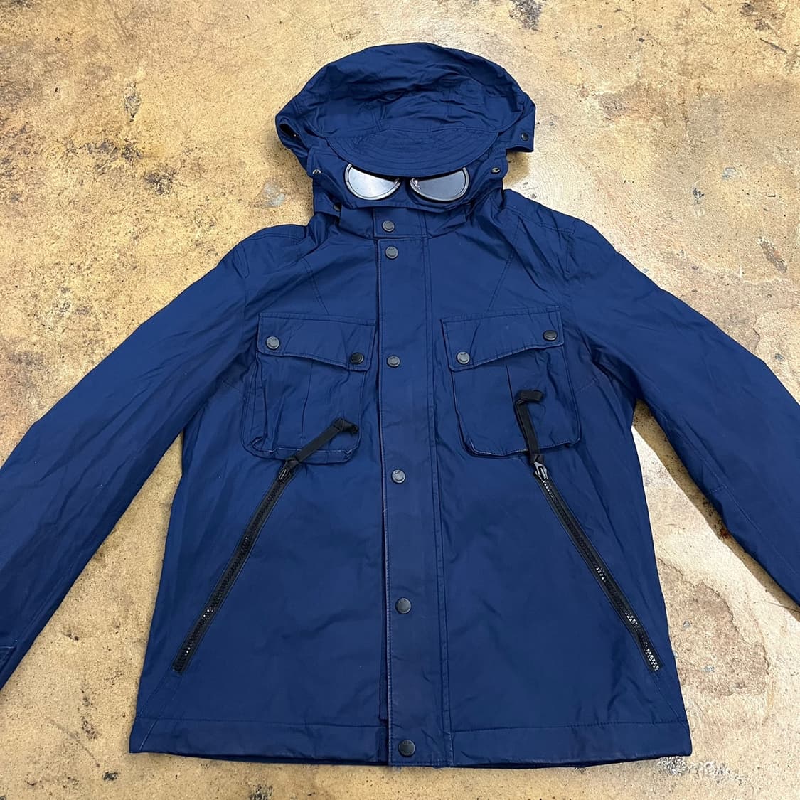 [ 정품/100 ] CP컴퍼니 나일론 고글 후드 자켓 b18 상품이미지3