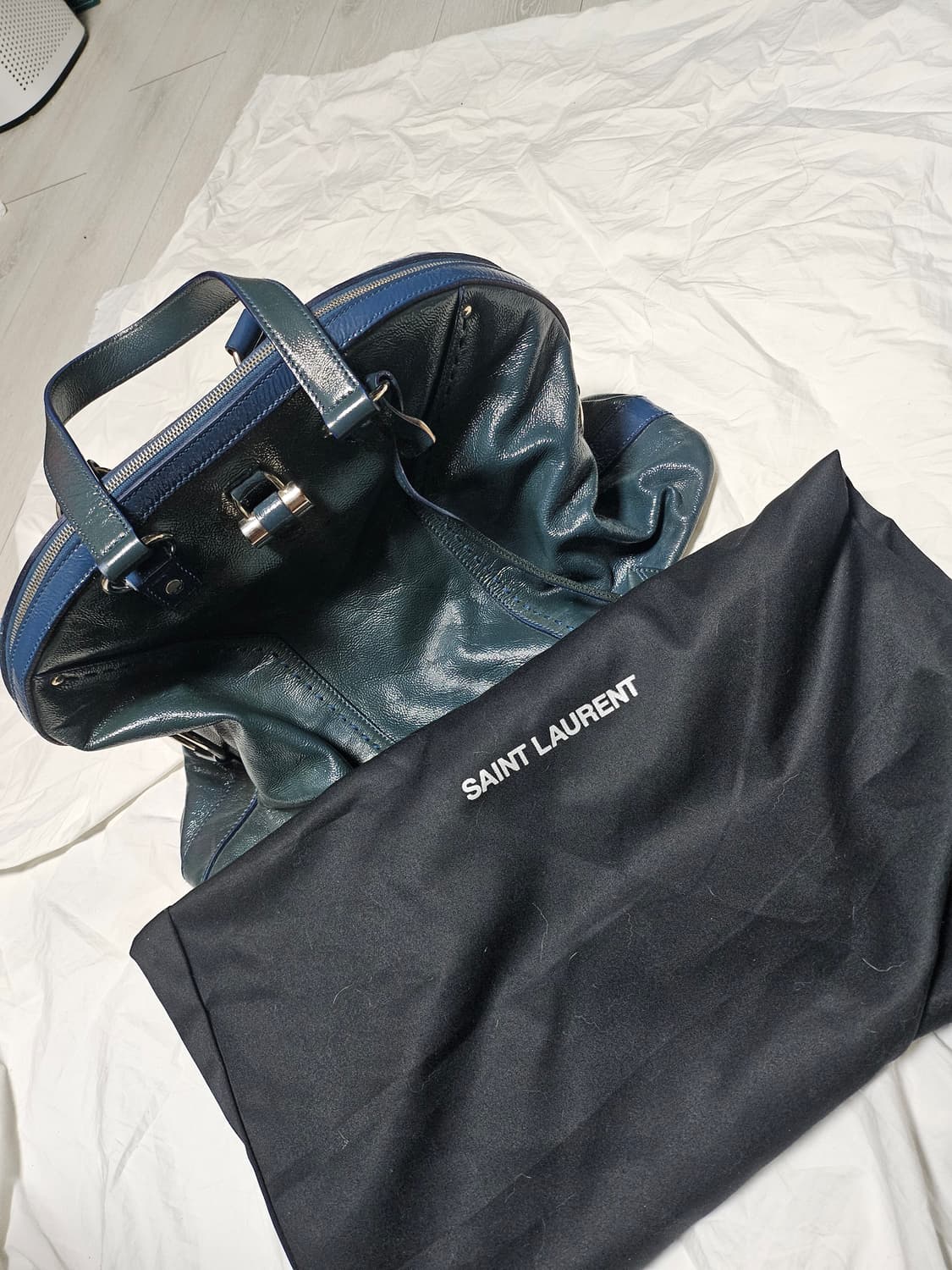 입생로랑 에나멜 뮤즈 백 청록 상품이미지1