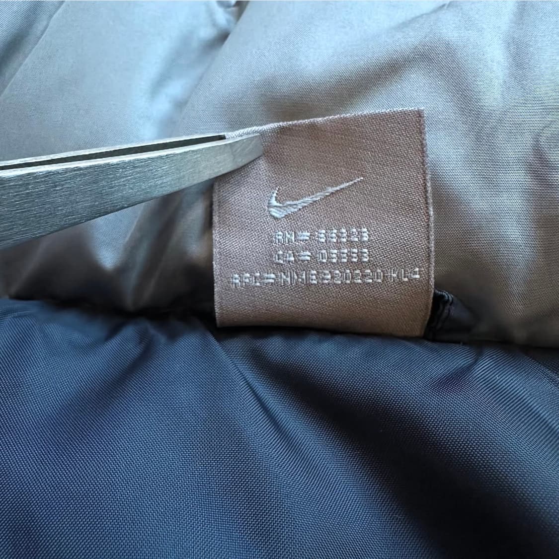 다운 함량 나이키 스우시 트랙 자켓 상품이미지9