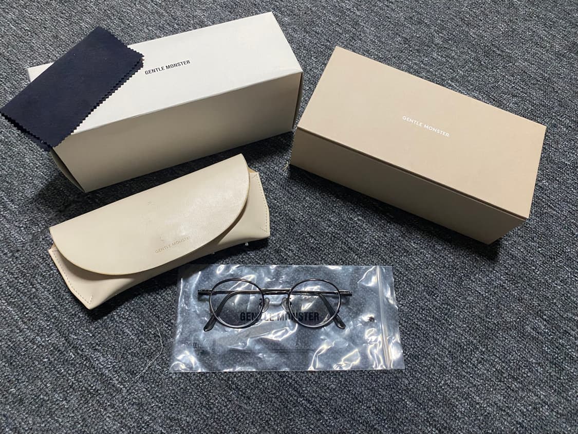 [정리중] 젠틀몬스터 디어클래식 01 안경테 처분 상품이미지1