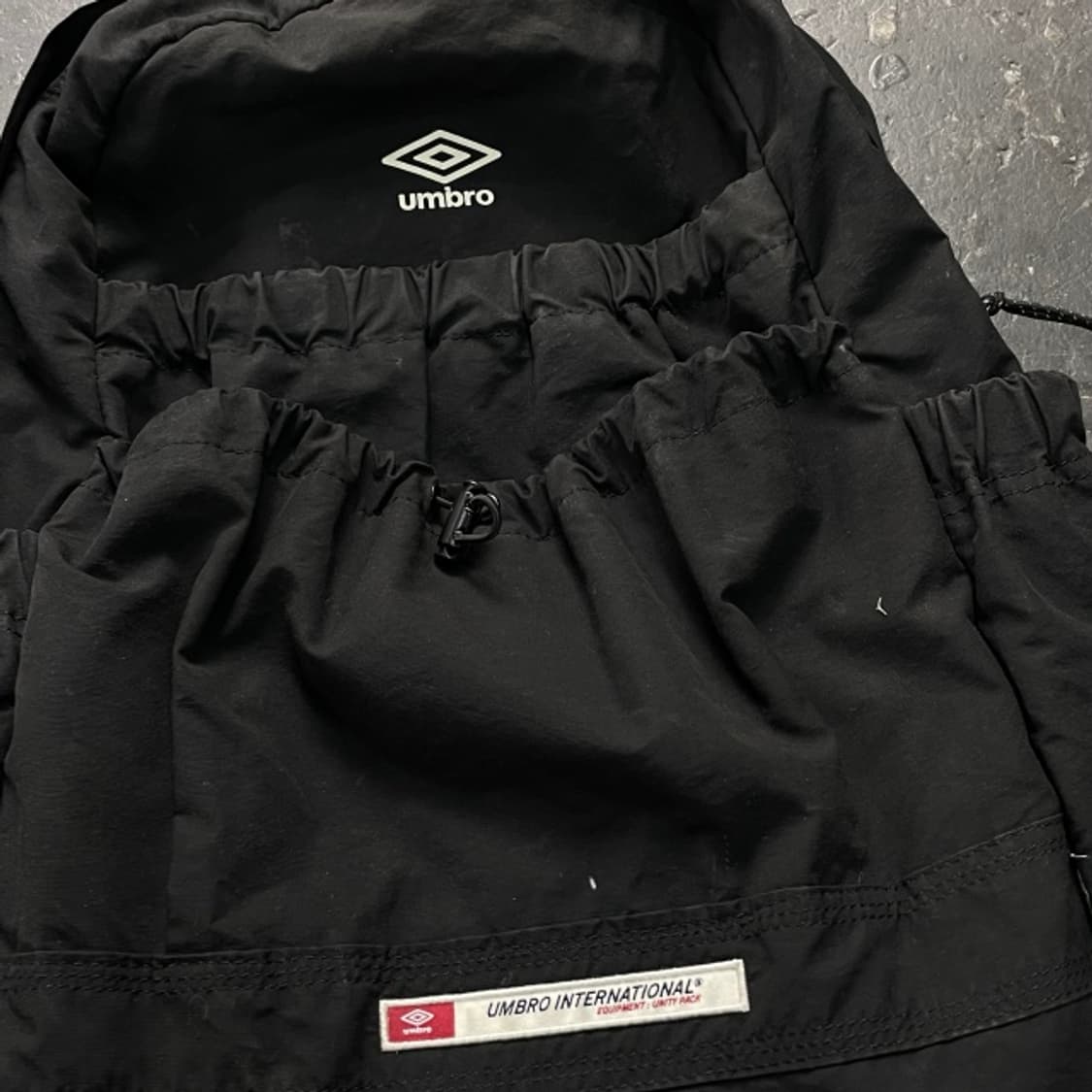 엄브로 유니티 백팩  상품이미지2