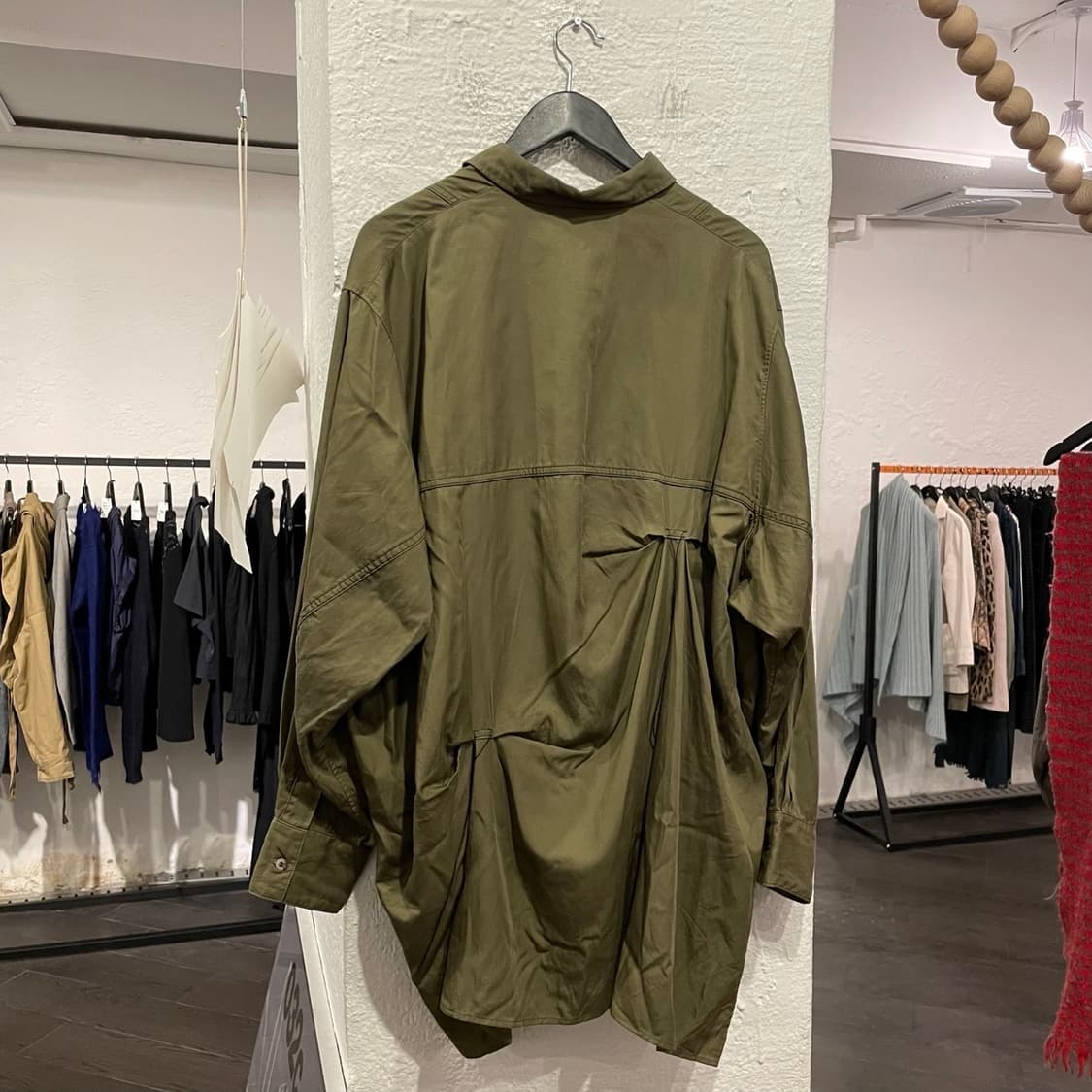 지에다 셔링 셔츠 상품이미지3