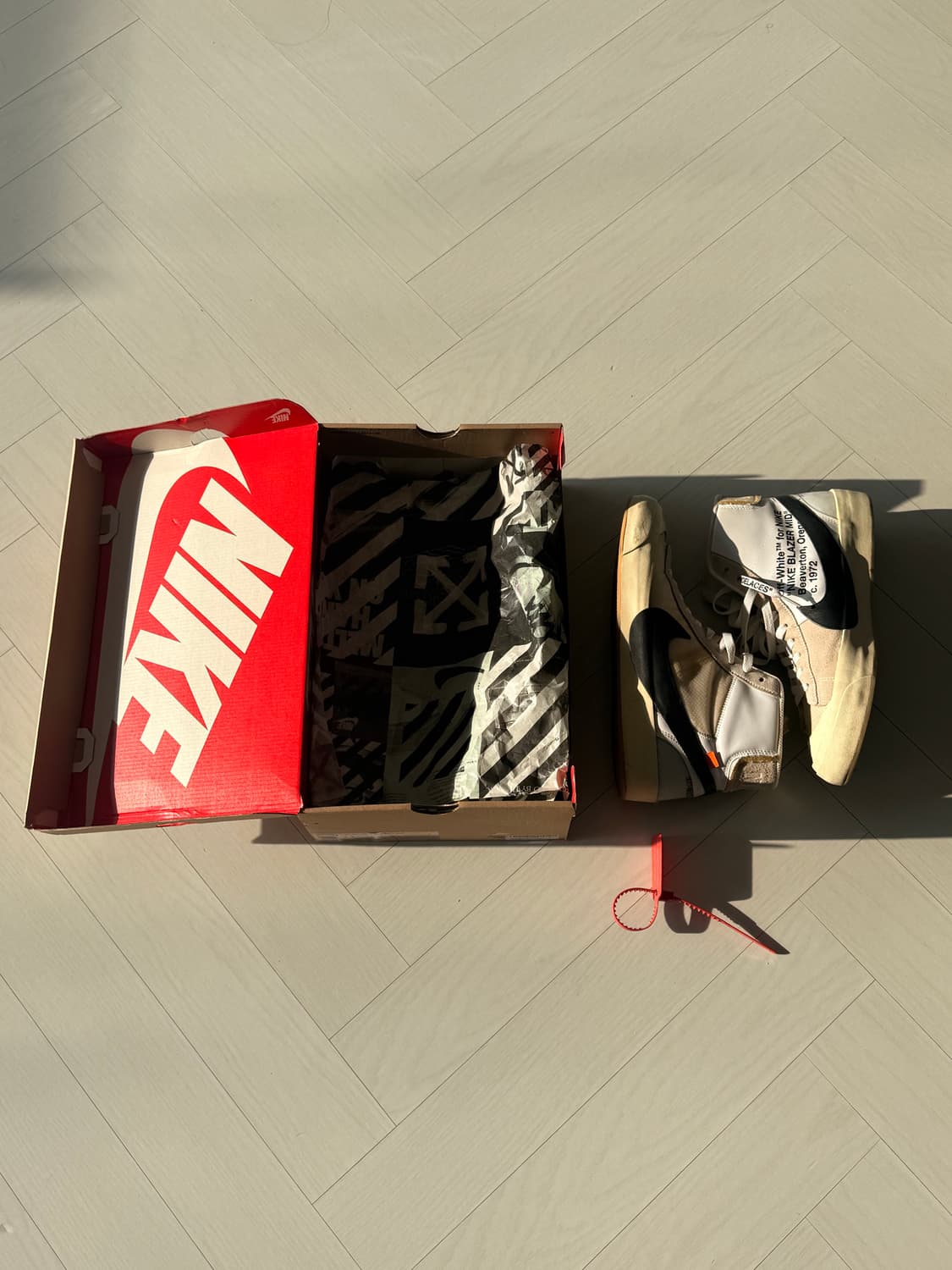 [290] 오프화이트 더텐 블레이저 미드 상품이미지1