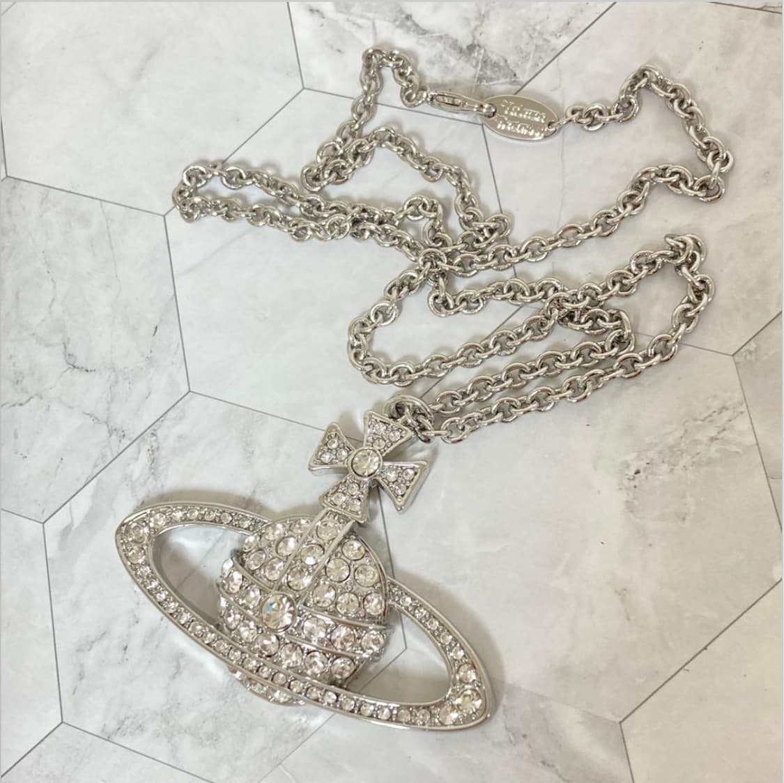 비비안웨스트우드 화이트 크리스탈 orb 팬던트 목걸이 상품이미지1