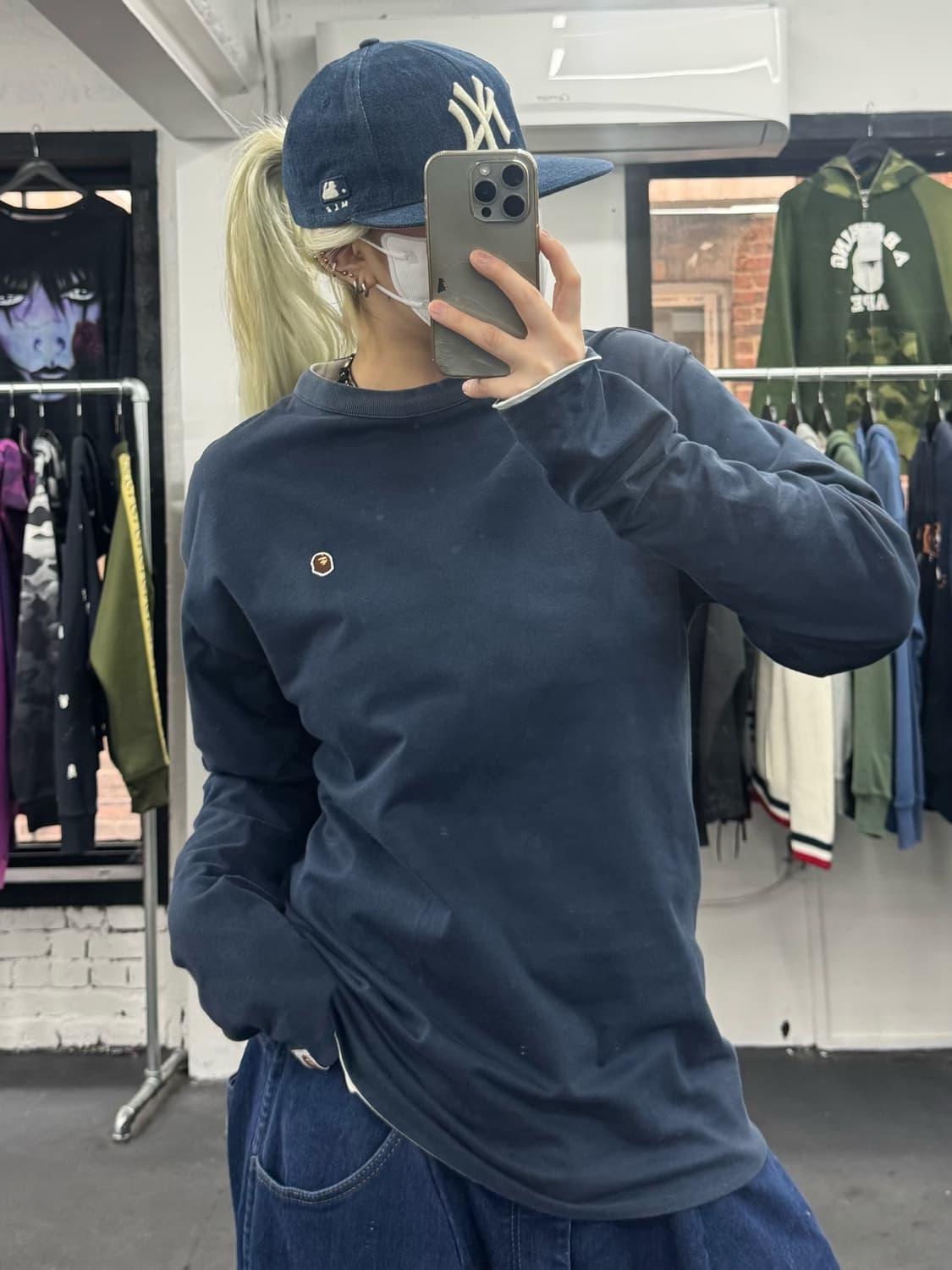 베이프 원포인트 리버시블 롱슬리브 상품이미지1