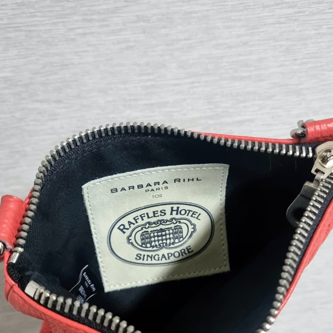 Barbara Rihl PARIS 싱가폴래플스호텔 소가죽 미니백 클러치백 상품이미지6