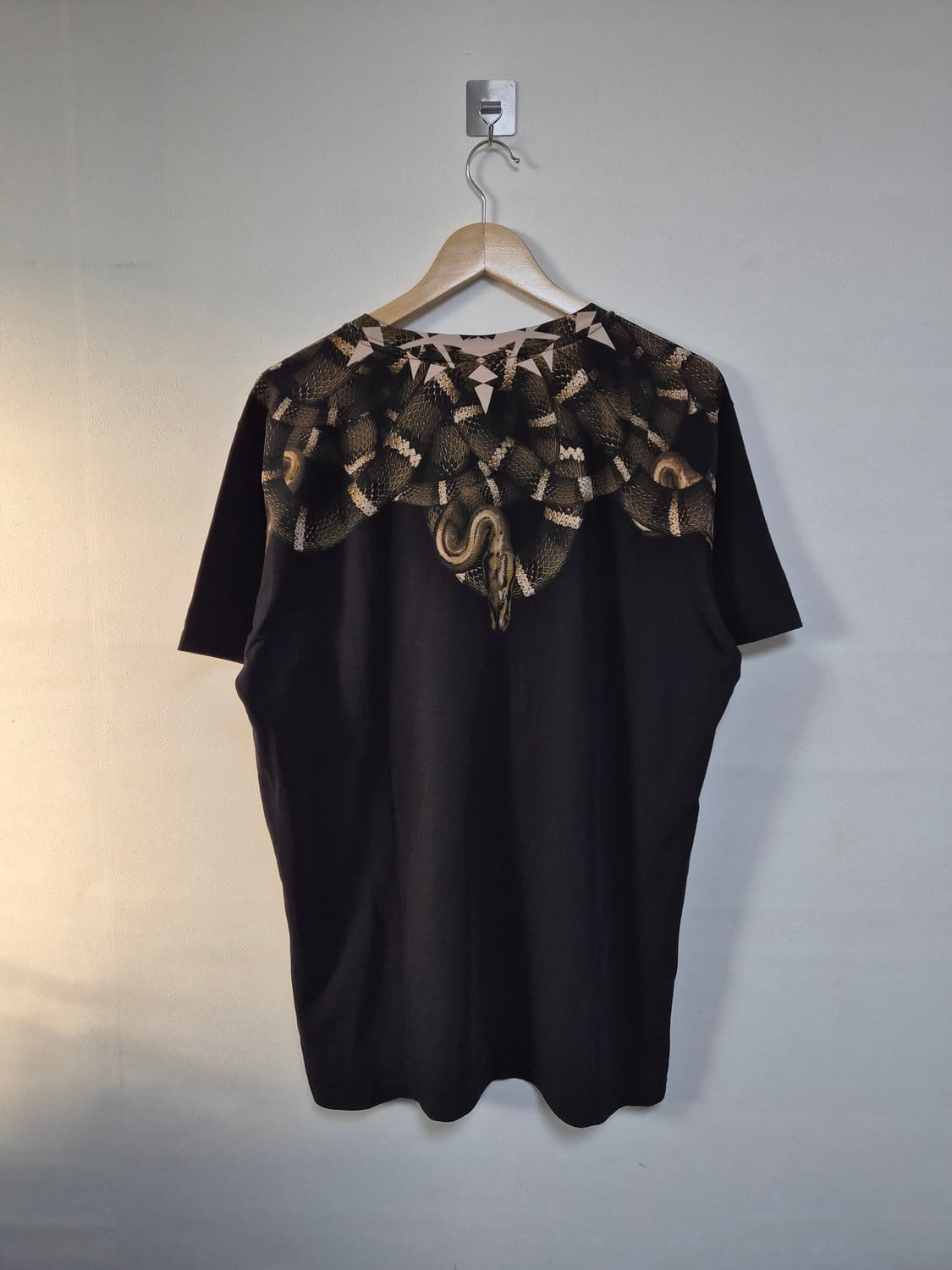 마르셀로불론MarceloBurlon 스네이크 티셔츠 M사이즈 - T57 상품이미지2