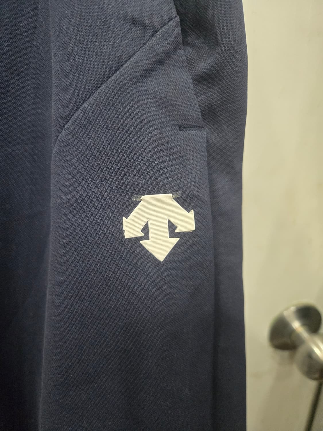 85사이즈,크게나옴 )) DESCENTE 데상트 바지! 전체 허리 고무줄 상품이미지2