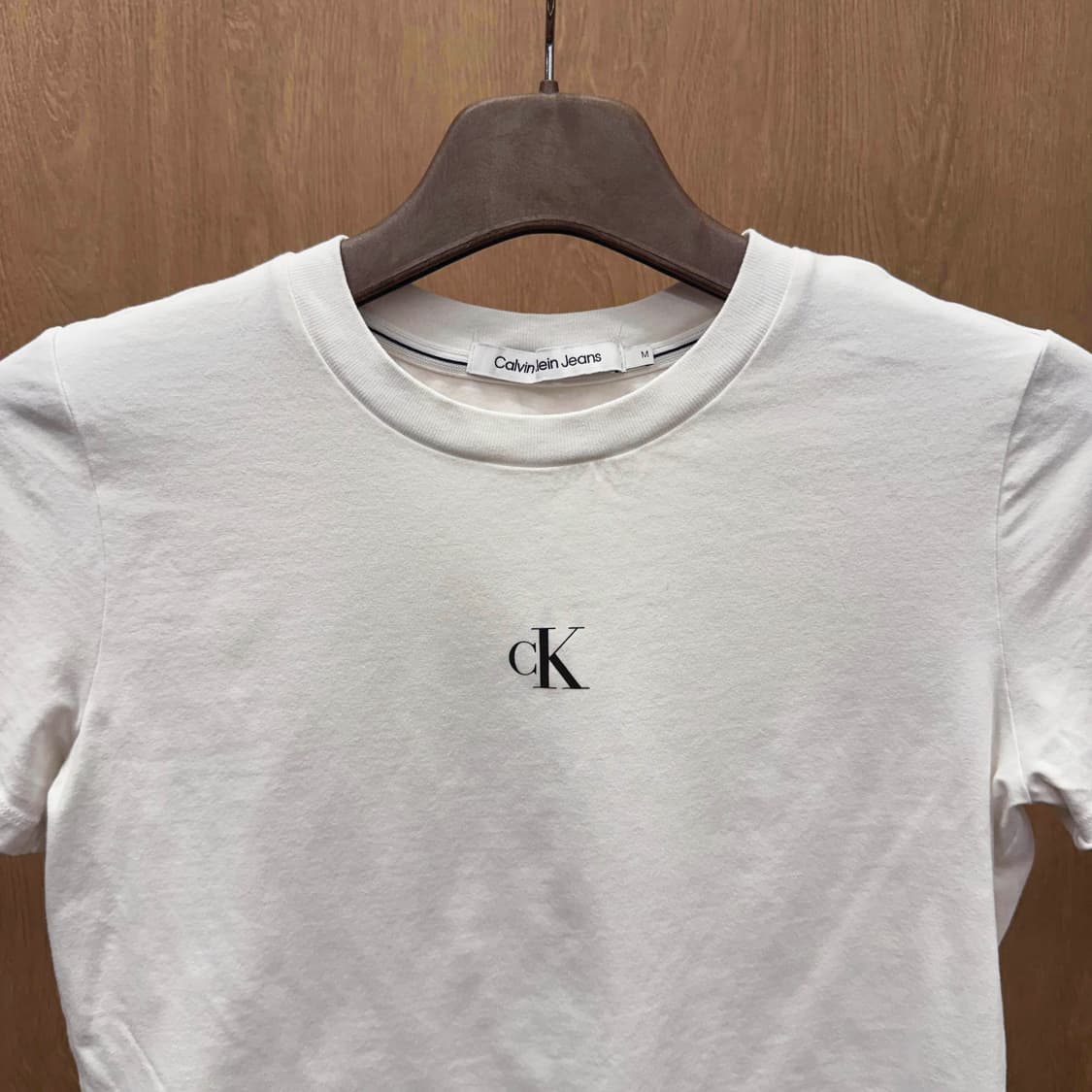 캘빈클라인 진스 반팔티셔츠 CK 미니 로고 크롭 디테일 화이트 상품이미지4