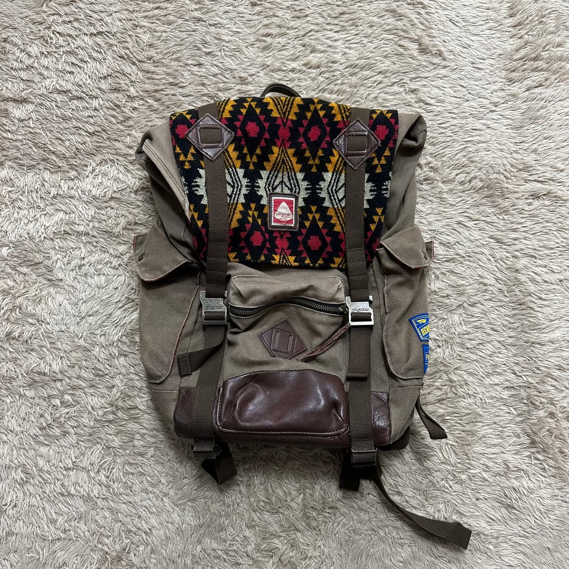 잔스포츠 x 팬들턴 어도비 백팩 상품이미지1