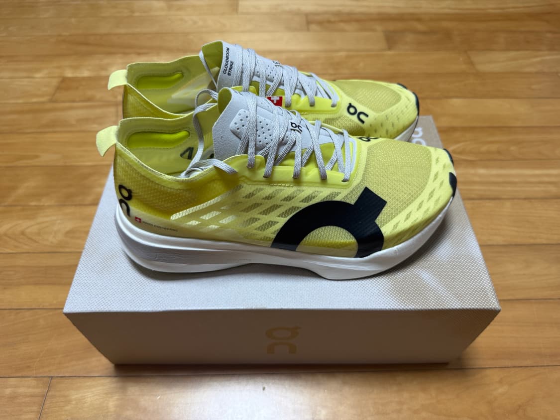 [265, 새상품] 온 러닝 클라우드붐 스트라이크 라임라이트 울프 상품이미지5