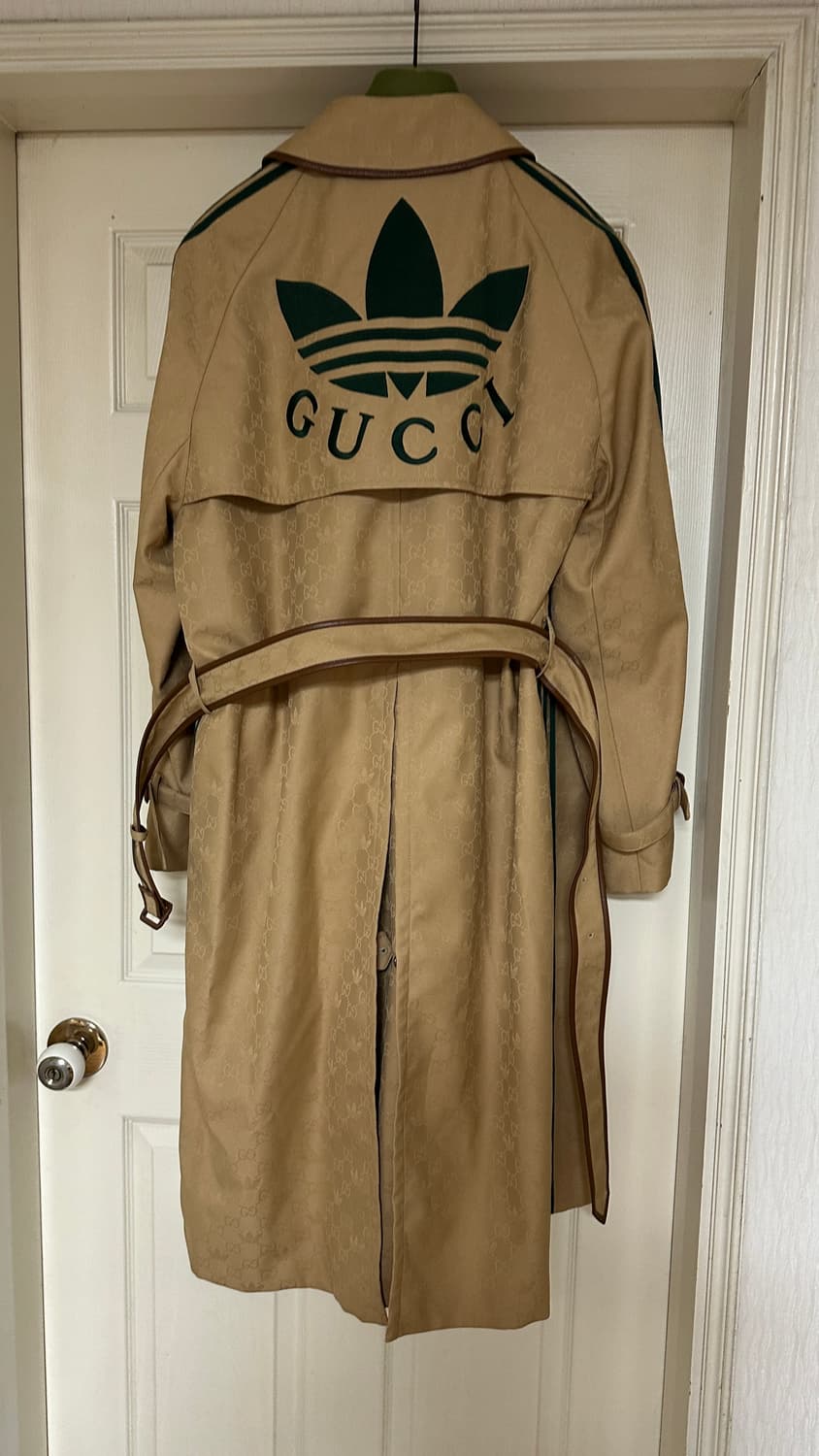 구찌 x 아디다스 트렌치코트 50사이즈(105~) 샤이니 키 착용 제품 상품이미지5