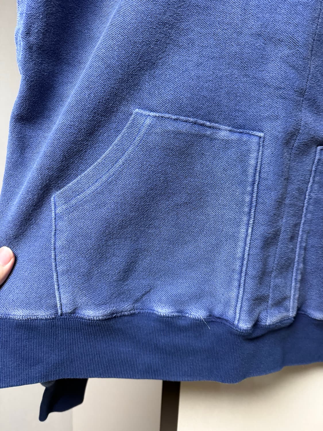 강정석 pleats hoodie blue 후드티 상품이미지3