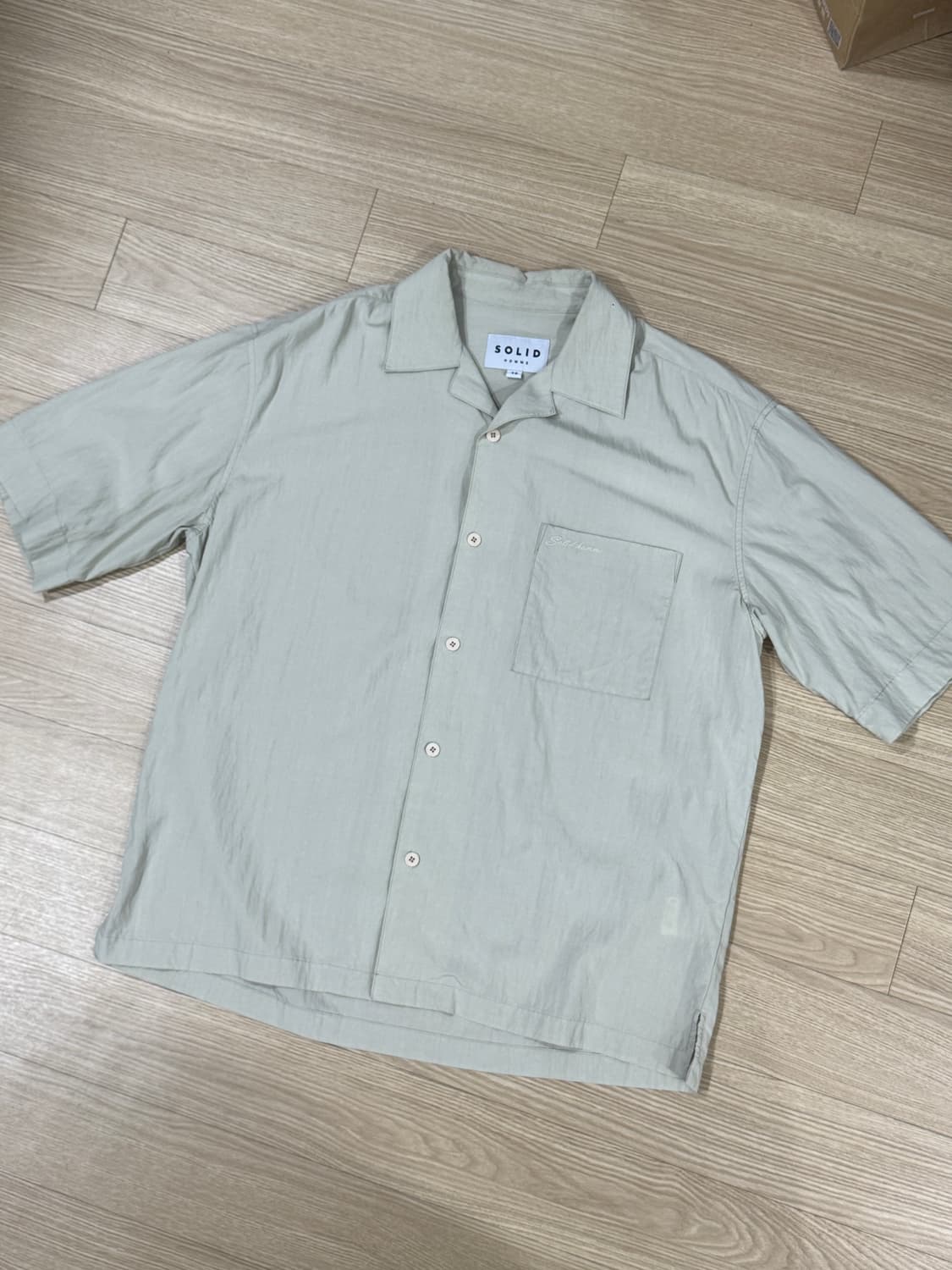 [48] 솔리드옴므 22SS 반팔셔츠 라이트베이지 상품이미지1