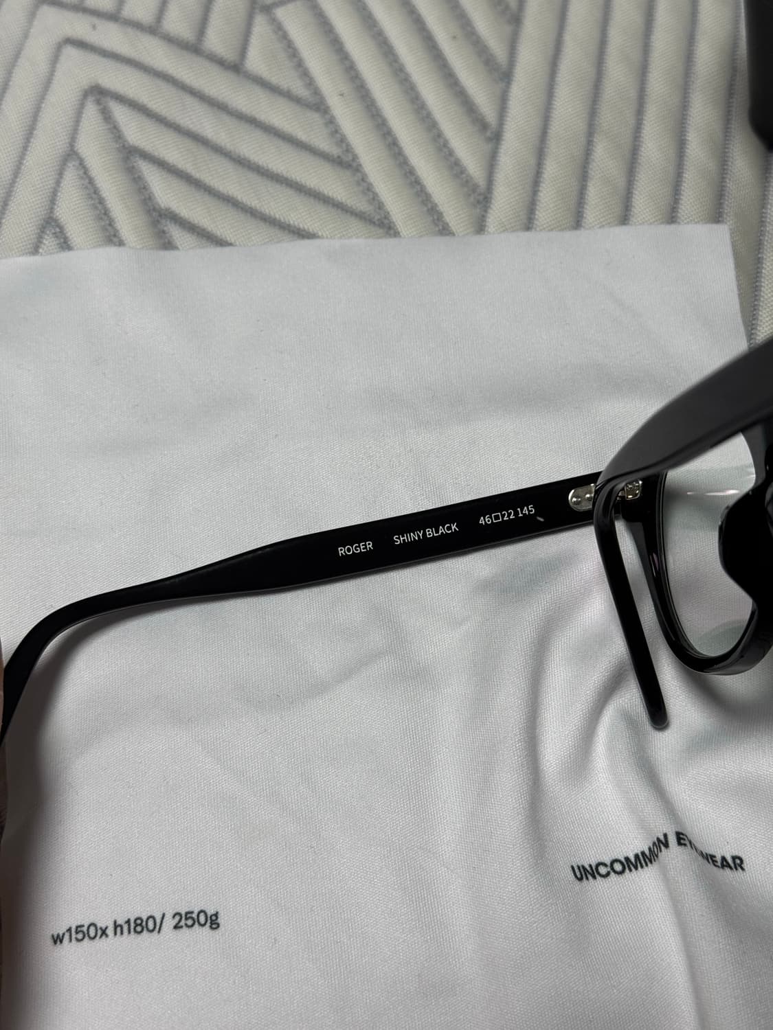 언커먼 아이웨어 로저 블랙 상품이미지2