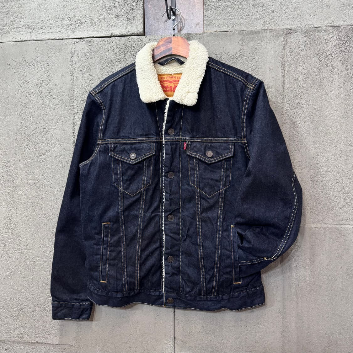 리바이스 딥인디고 쉐르파 트러커 자켓 (M) 상품이미지1